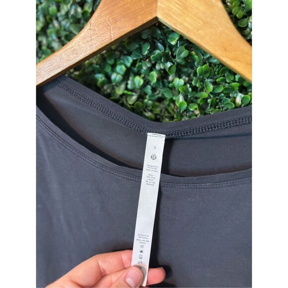 Lululemon Black Long Sleeve Top Size Medium/8 - Picture 4 of 4
